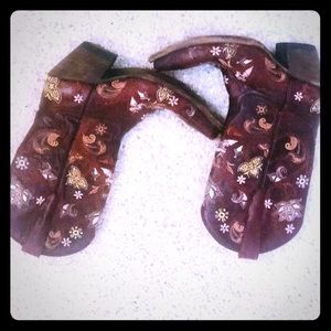 Lucchese burgundy embroidered cowboy boots